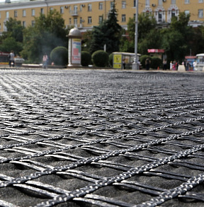 Геосетка полиэфирная с битумной пропиткой (50х50)-40 шир. 5,3м (150 м.п) с подложкой